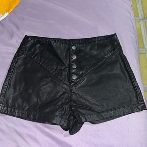 kendall and kylie leather shorts